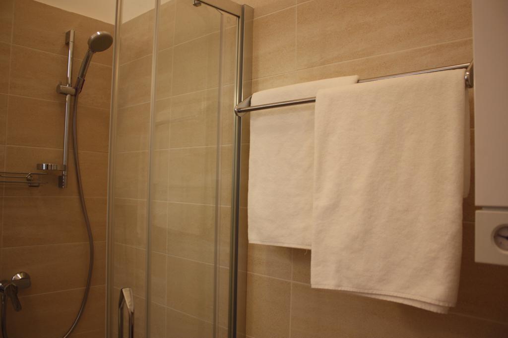 Walton Prime Apartment Budapest Luaran gambar